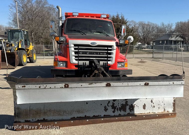 image for item EQ1201 2001 Sterling L7500 dump truck