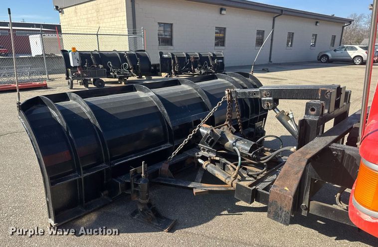 image for item EQ1201 2001 Sterling L7500 dump truck