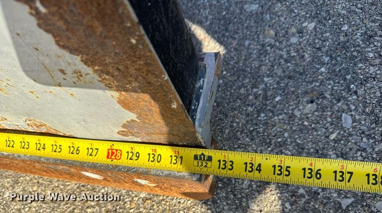 image for item EQ1201 2001 Sterling L7500 dump truck