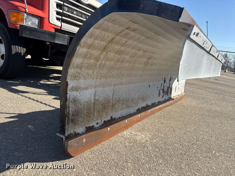 image for item EQ1201 2001 Sterling L7500 dump truck