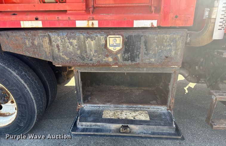 image for item EQ1201 2001 Sterling L7500 dump truck