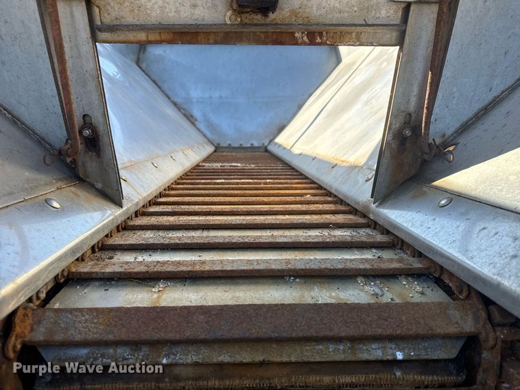 image for item EQ1201 2001 Sterling L7500 dump truck