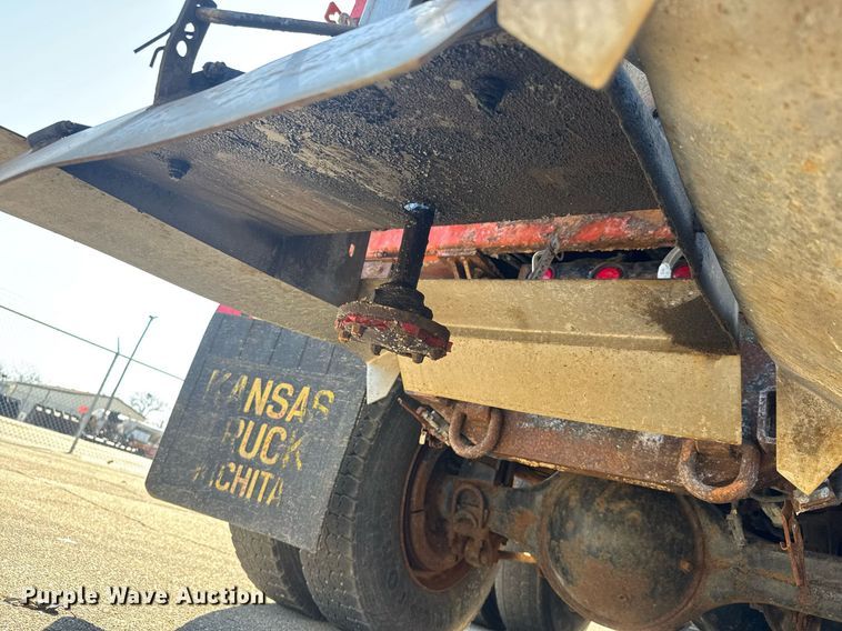 image for item EQ1201 2001 Sterling L7500 dump truck