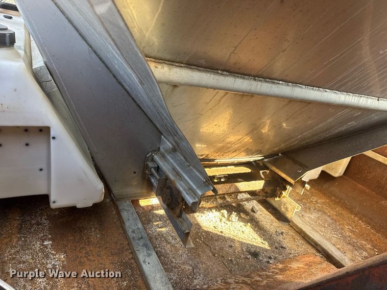 image for item EQ1201 2001 Sterling L7500 dump truck