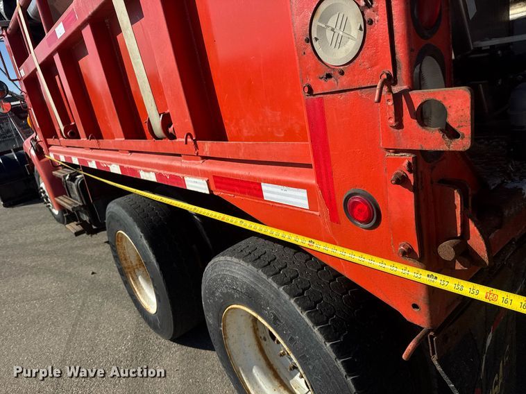 image for item EQ1201 2001 Sterling L7500 dump truck