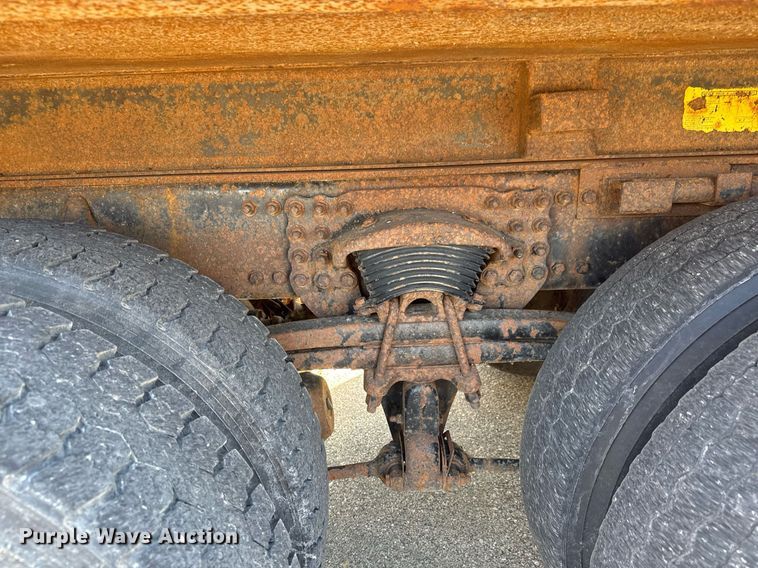 image for item EQ1201 2001 Sterling L7500 dump truck