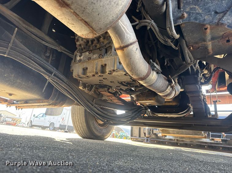 image for item EQ1201 2001 Sterling L7500 dump truck