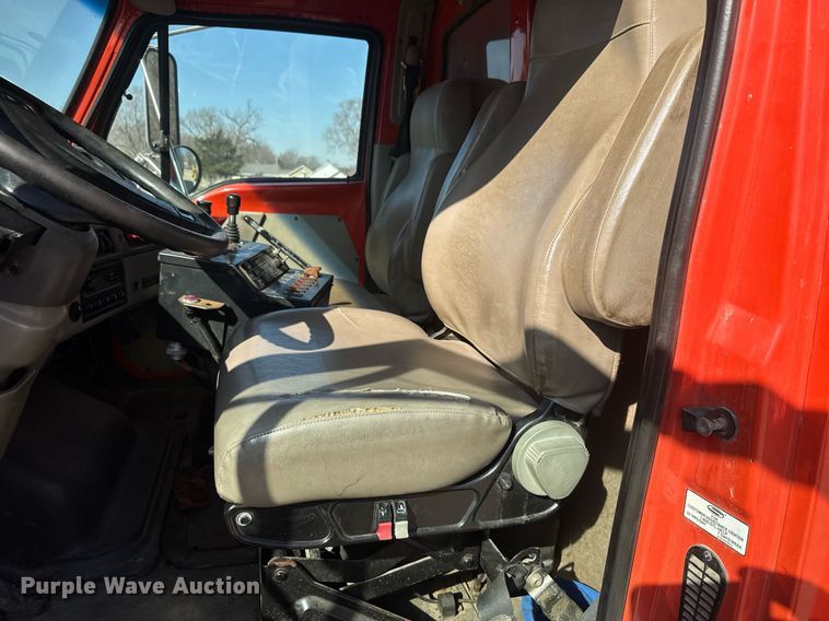 image for item EQ1201 2001 Sterling L7500 dump truck