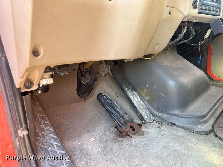 image for item EQ1201 2001 Sterling L7500 dump truck