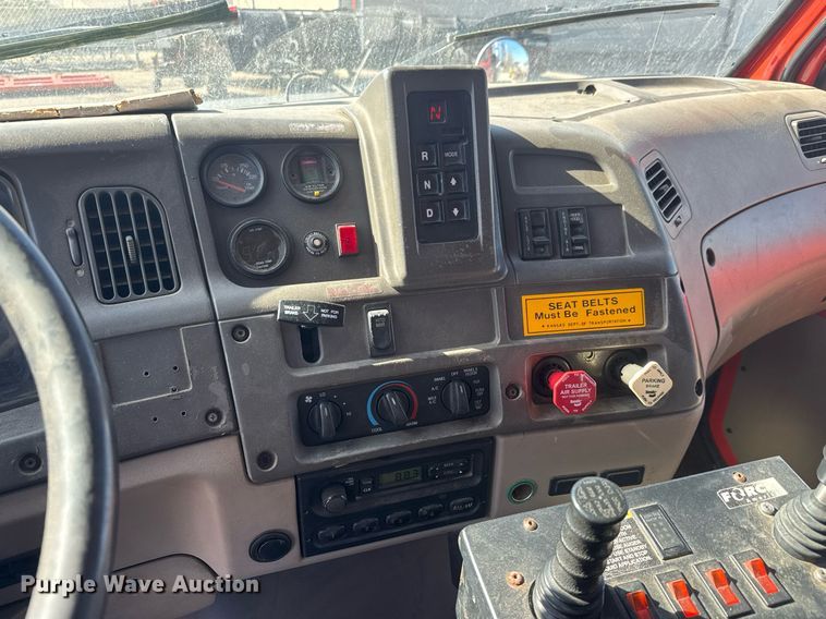 image for item EQ1201 2001 Sterling L7500 dump truck