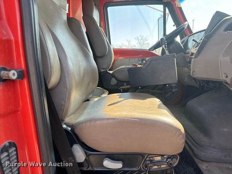 image for item EQ1201 2001 Sterling L7500 dump truck