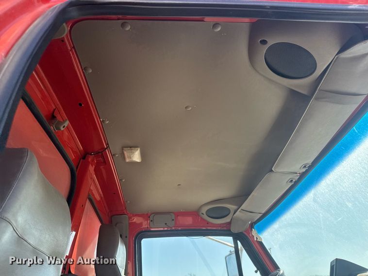 image for item EQ1201 2001 Sterling L7500 dump truck