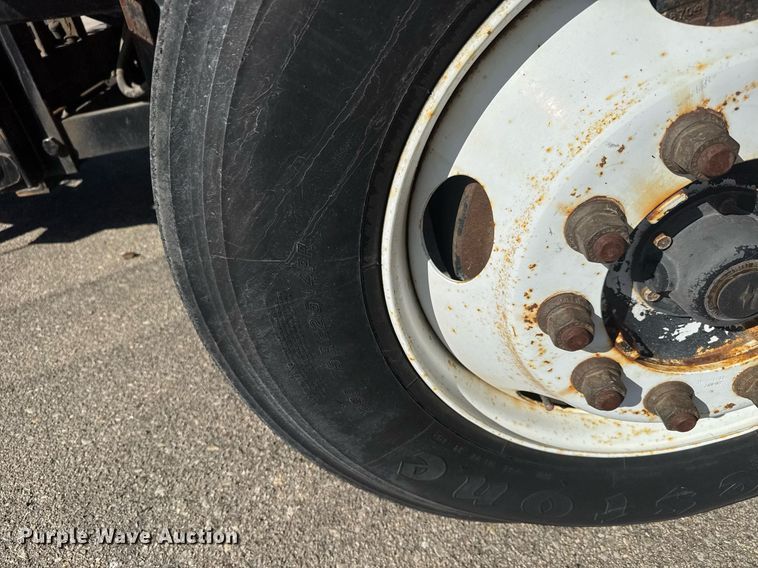 image for item EQ1201 2001 Sterling L7500 dump truck