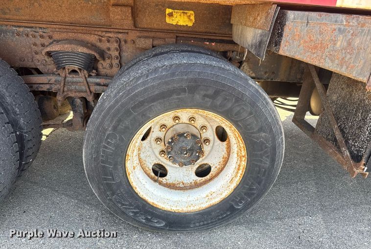 image for item EQ1201 2001 Sterling L7500 dump truck