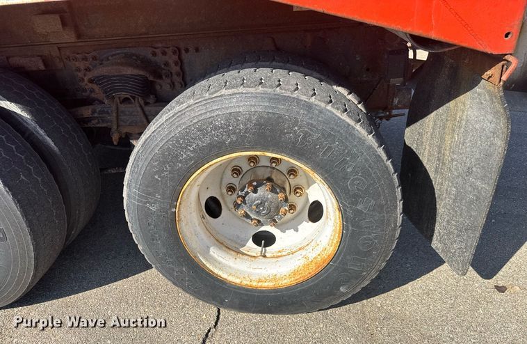 image for item EQ1201 2001 Sterling L7500 dump truck