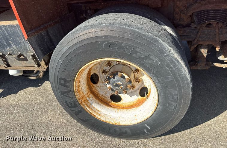 image for item EQ1201 2001 Sterling L7500 dump truck