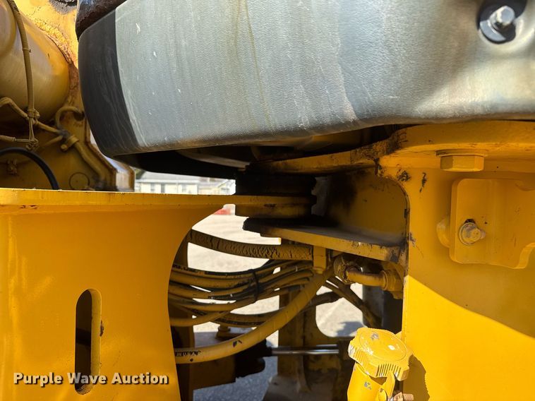 image for item EQ1202 2006 John Deere 444J wheel loader