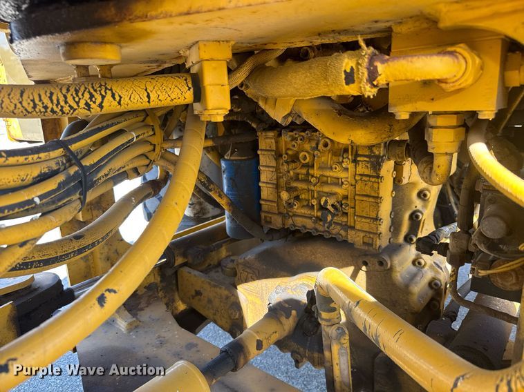 image for item EQ1202 2006 John Deere 444J wheel loader