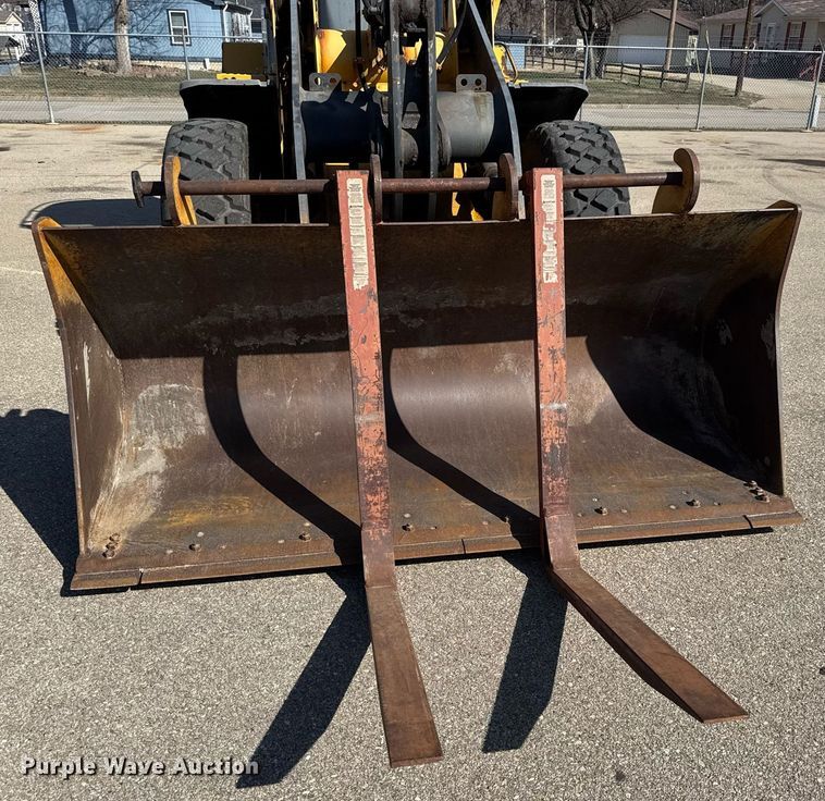 image for item EQ1202 2006 John Deere 444J wheel loader