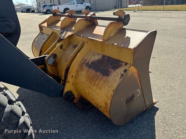 image for item EQ1202 2006 John Deere 444J wheel loader