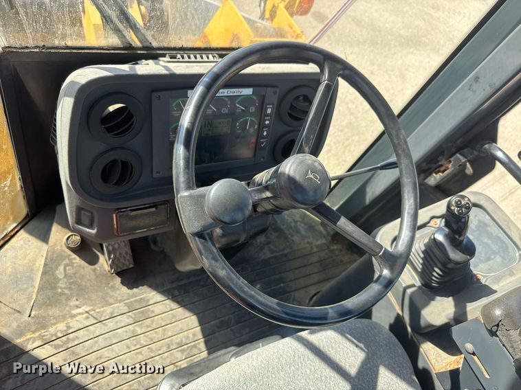 image for item EQ1202 2006 John Deere 444J wheel loader