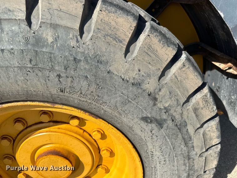 image for item EQ1202 2006 John Deere 444J wheel loader