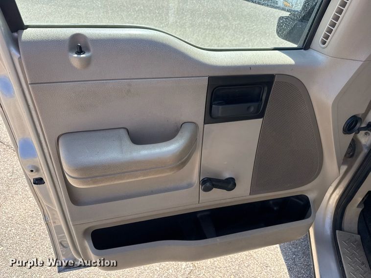 image for item EQ1203 2008 Ford F150 XL pickup truck