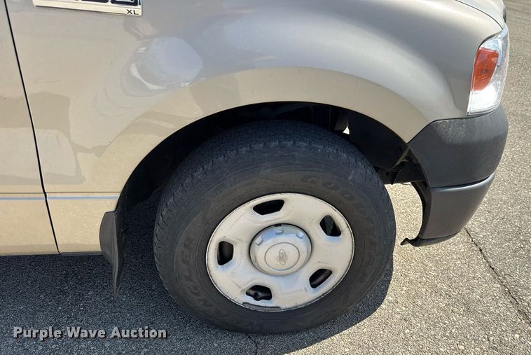 image for item EQ1203 2008 Ford F150 XL pickup truck