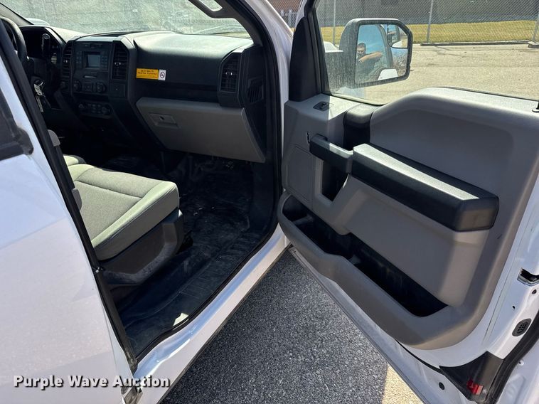 image for item EQ1204 2015 Ford F150 SuperCab pickup truck