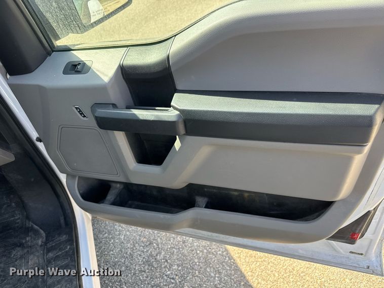 image for item EQ1204 2015 Ford F150 SuperCab pickup truck