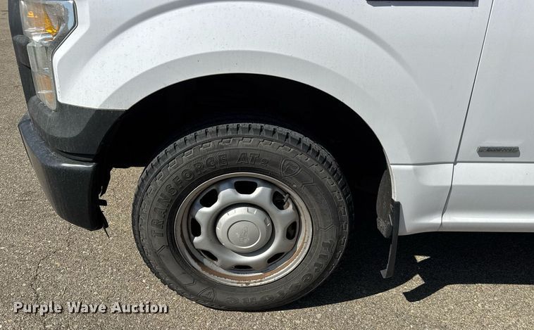 image for item EQ1204 2015 Ford F150 SuperCab pickup truck