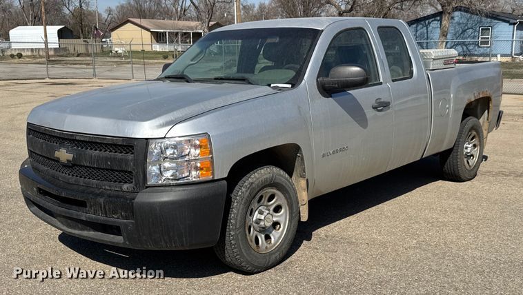 image for item EQ1205 2010 Chevrolet Silverado 1500 Ext. Cab pickup truck