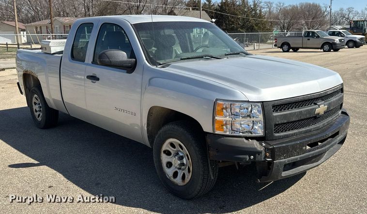 image for item EQ1205 2010 Chevrolet Silverado 1500 Ext. Cab pickup truck
