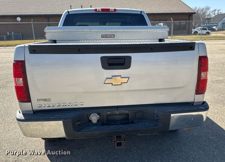 image for item EQ1205 2010 Chevrolet Silverado 1500 Ext. Cab pickup truck