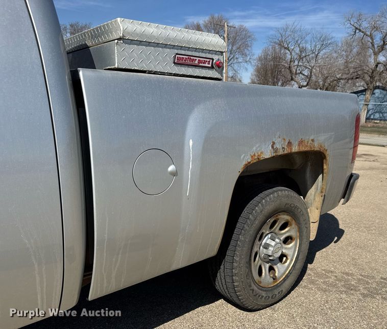 image for item EQ1205 2010 Chevrolet Silverado 1500 Ext. Cab pickup truck