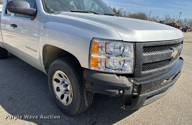 image for item EQ1205 2010 Chevrolet Silverado 1500 Ext. Cab pickup truck