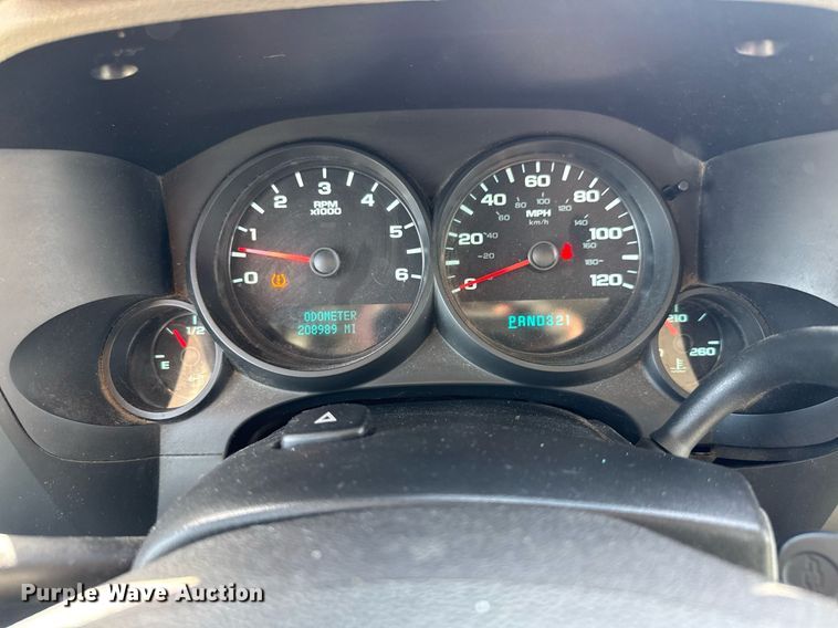 image for item EQ1205 2010 Chevrolet Silverado 1500 Ext. Cab pickup truck