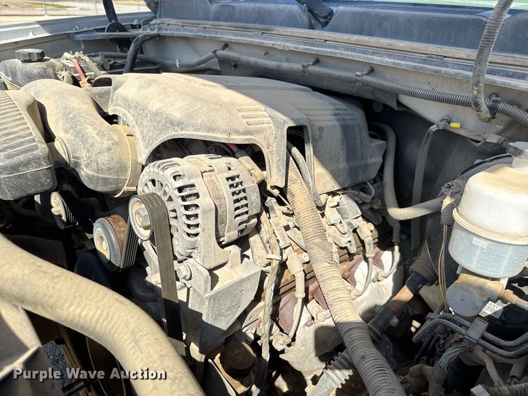 image for item EQ1205 2010 Chevrolet Silverado 1500 Ext. Cab pickup truck