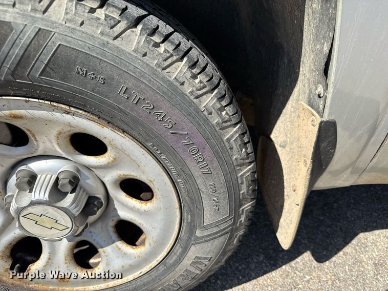 image for item EQ1205 2010 Chevrolet Silverado 1500 Ext. Cab pickup truck