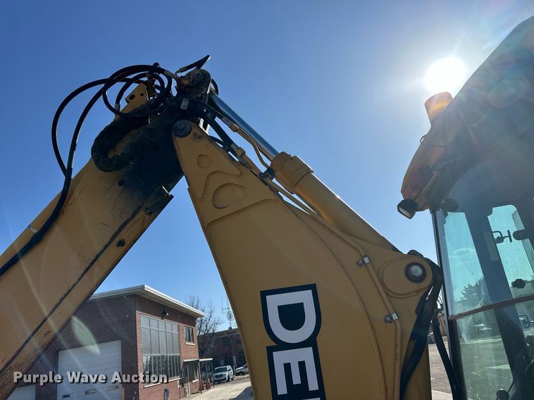 image for item ER8847 2005 John Deere 310G backhoe