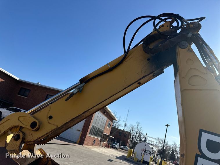 image for item ER8847 2005 John Deere 310G backhoe