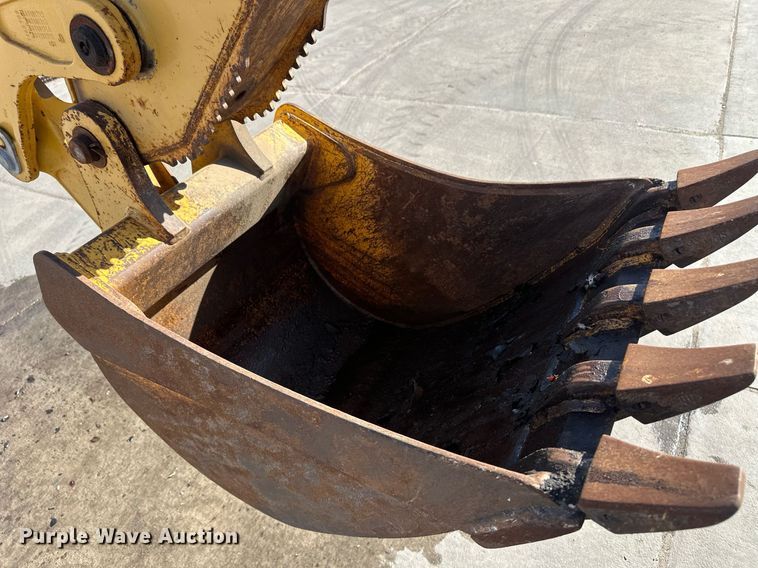 image for item ER8847 2005 John Deere 310G backhoe