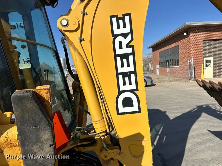 image for item ER8847 2005 John Deere 310G backhoe