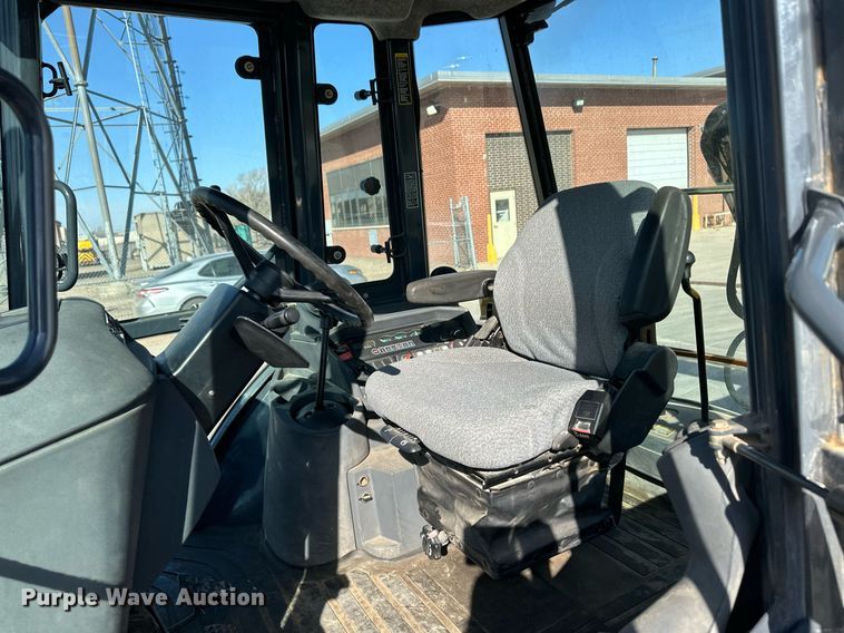 image for item ER8847 2005 John Deere 310G backhoe