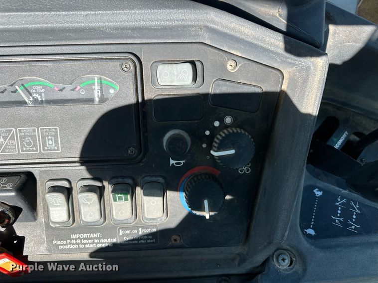 image for item ER8847 2005 John Deere 310G backhoe