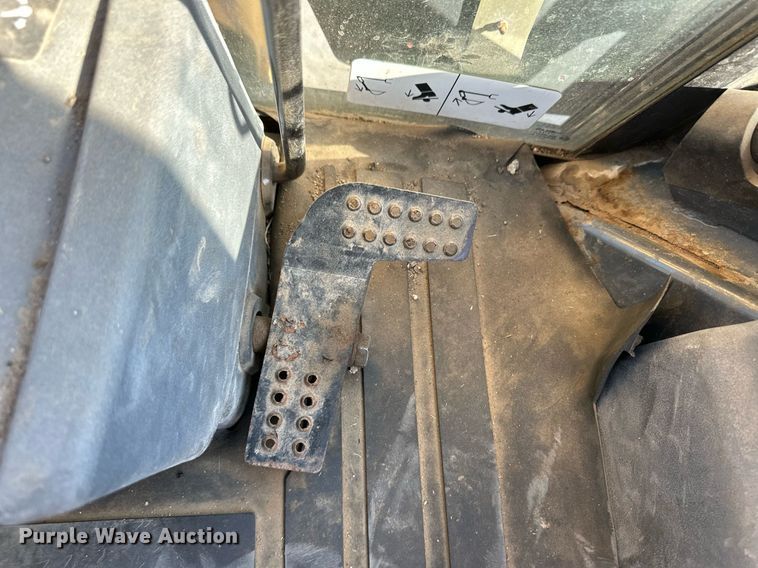 image for item ER8847 2005 John Deere 310G backhoe