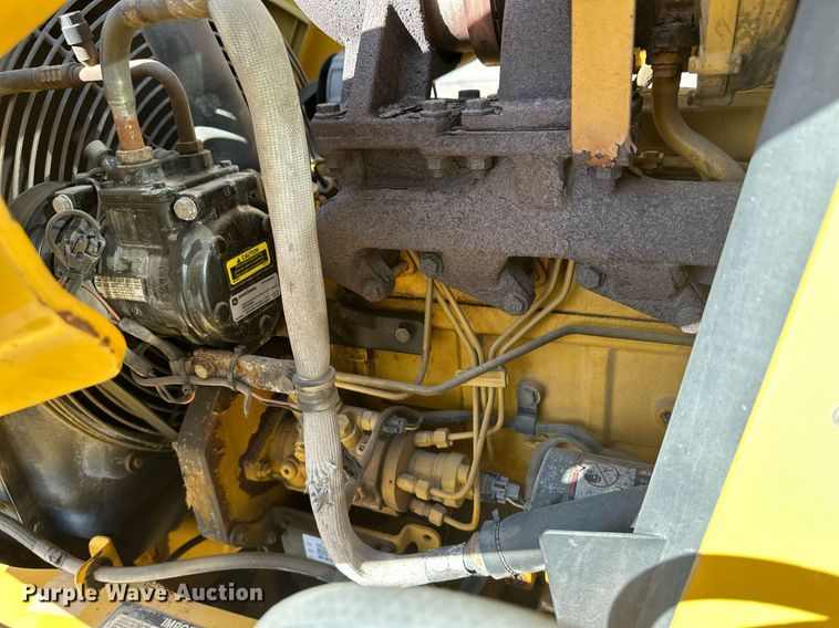 image for item ER8847 2005 John Deere 310G backhoe