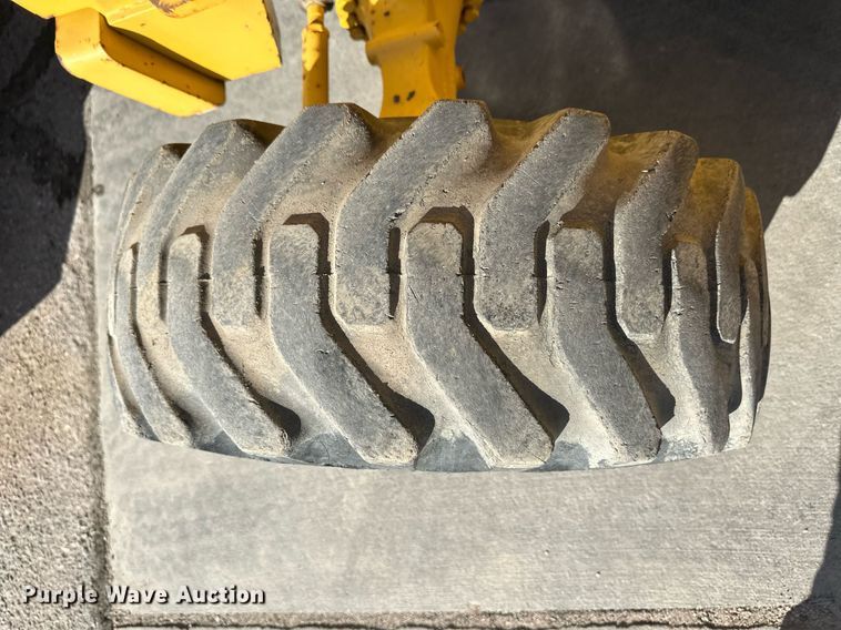 image for item ER8847 2005 John Deere 310G backhoe