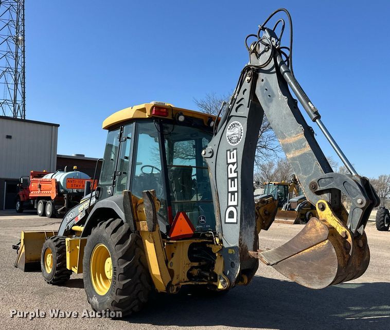 image for item ER8848 2008 John Deere 310J backhoe