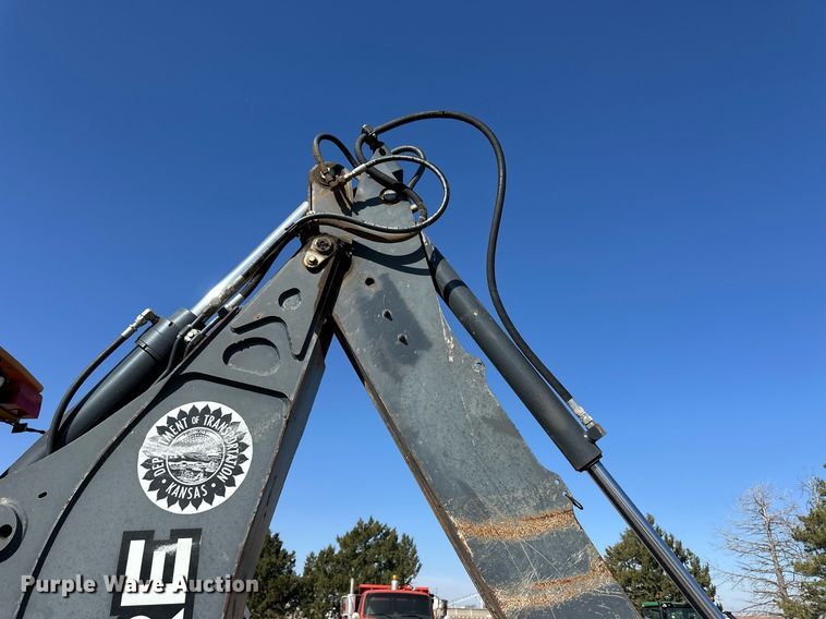 image for item ER8848 2008 John Deere 310J backhoe